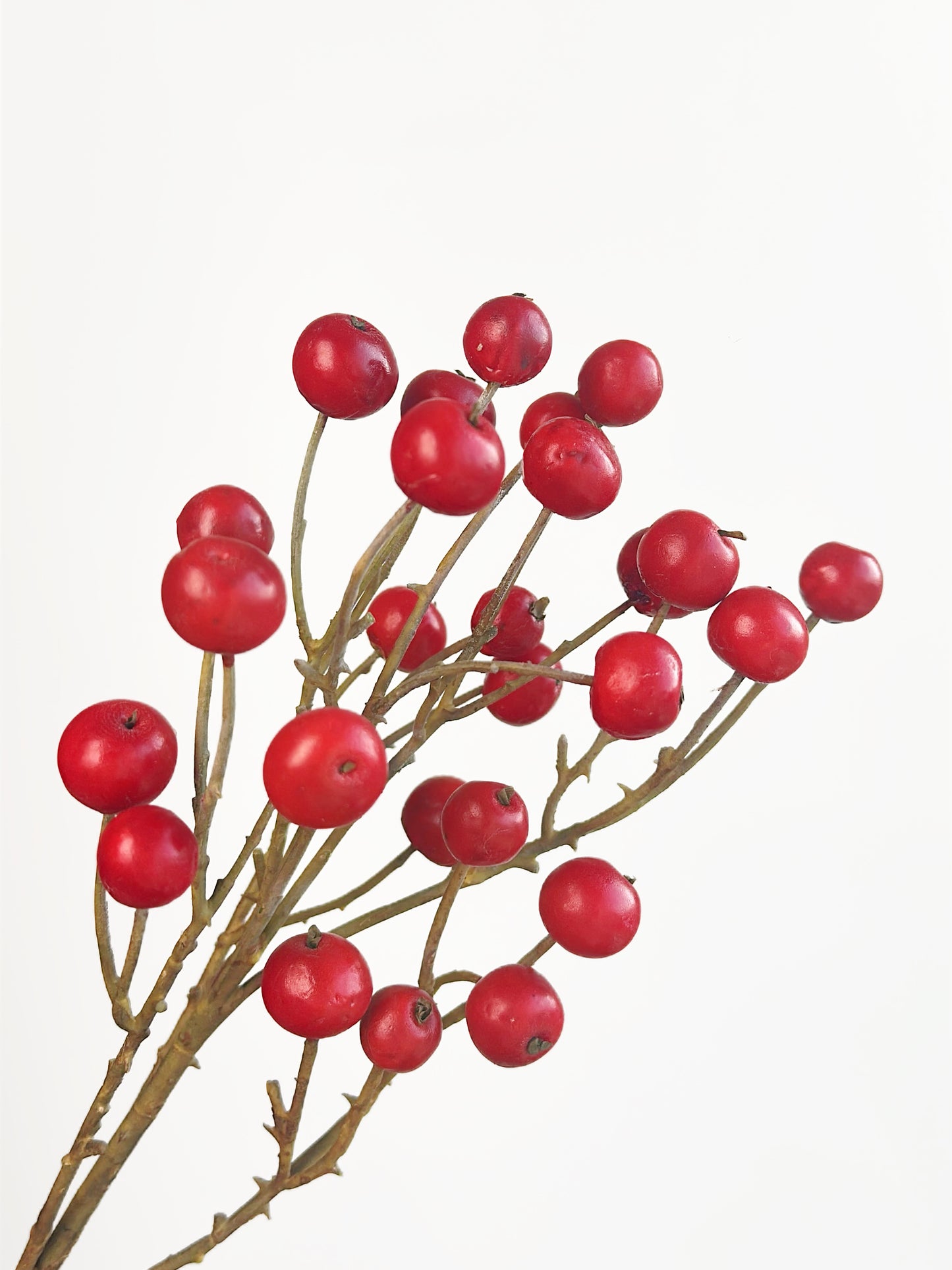Artificial Red Berry Spray (Single-Stem Price)